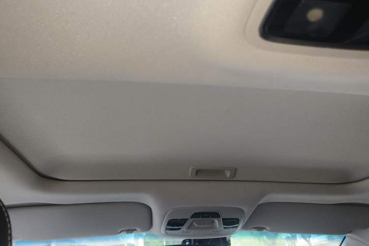 Used Geely Auto Emgrand 2019 Leading Edition 1.5L CVT Upward Asian Games Edition China VI Headliner