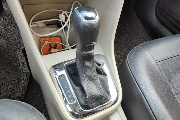 Used Skoda Rapid 2013 1.6L Automatic Smart Selection Model
