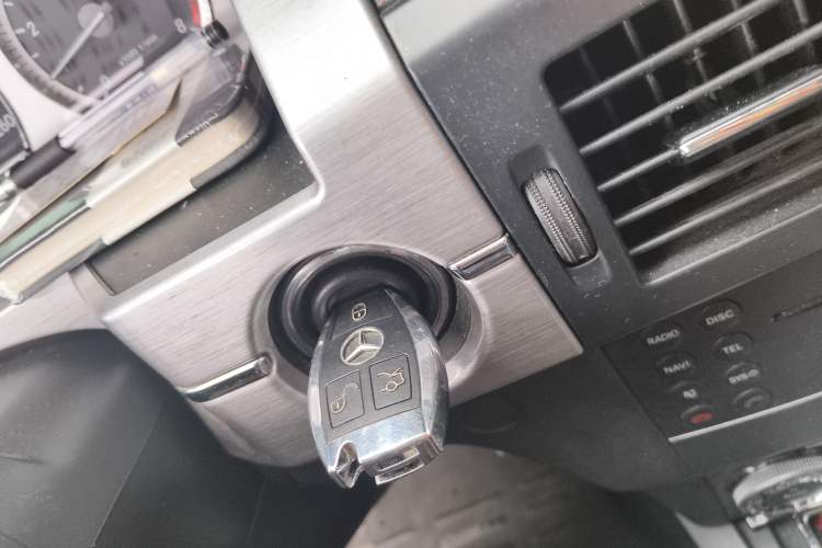 Used Mercedes-Benz GLK-Class 2011 GLK 350 4MATIC Vehicle Key