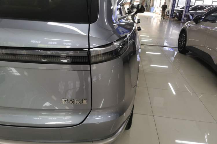 Used ONVO Luxeed L90 2025 Model—Max Six-Seater Version Exterior 3