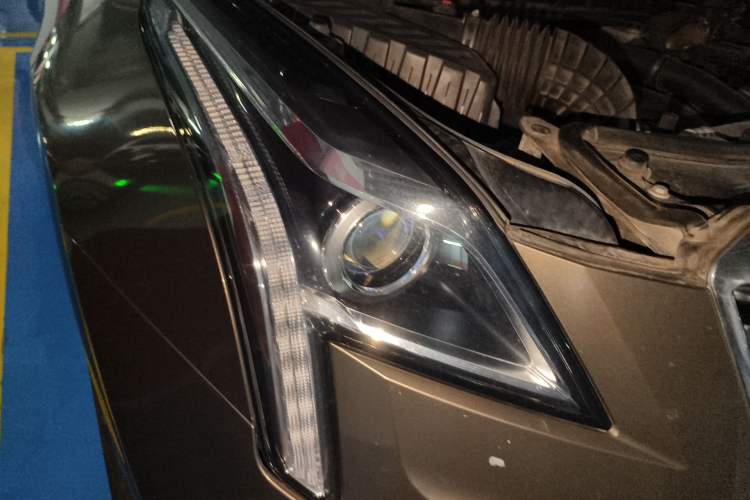 Used Cadillac XT5 2017 Anniversary Edition 25T Luxury Model
