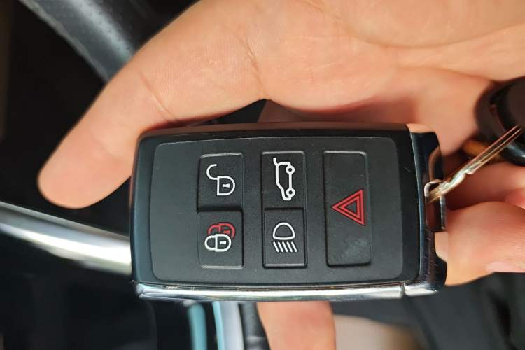 Used Land Rover Discovery Sport 2024 Luxury Custom Edition Vehicle Key