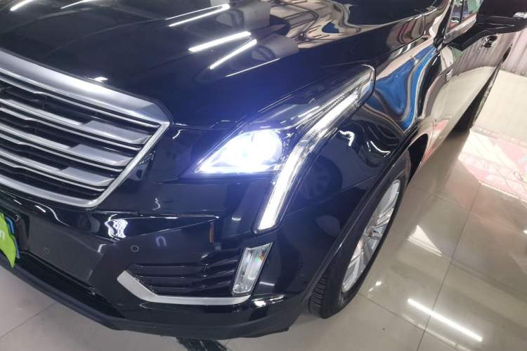 Used Cadillac XT5 2018 28E Four-Wheel Drive Tech Version Left Front Headlight