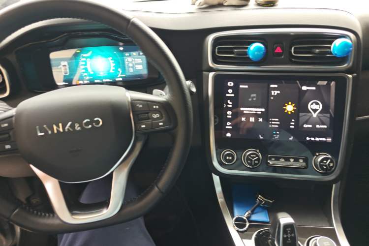 Used Lynk & Co 01 EM-P 2019 1.5T PHEV Jing Meeting China VI Emission Standards