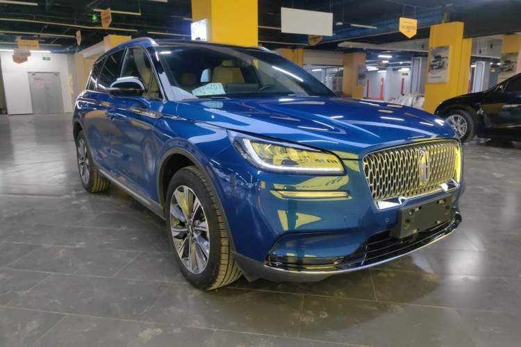 Used Lincoln Corsair 2022 2.0T Two-Wheel Drive Luxury Edition Front Right 45 Deg