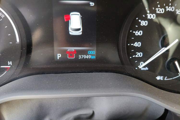 Used Toyota Granvia 2024 2.5L Hybrid Luxury Edition Odometer Close Up