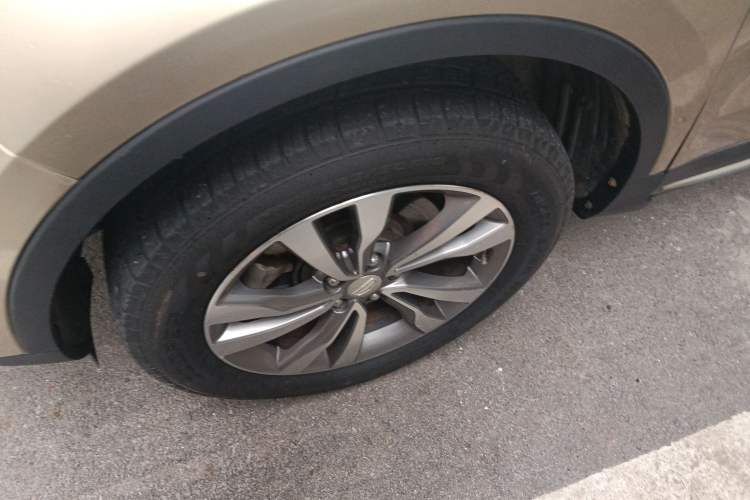 Used Geely Auto Emgrand X7 Sport 2016 1.8TD Automatic ZhiZun Version