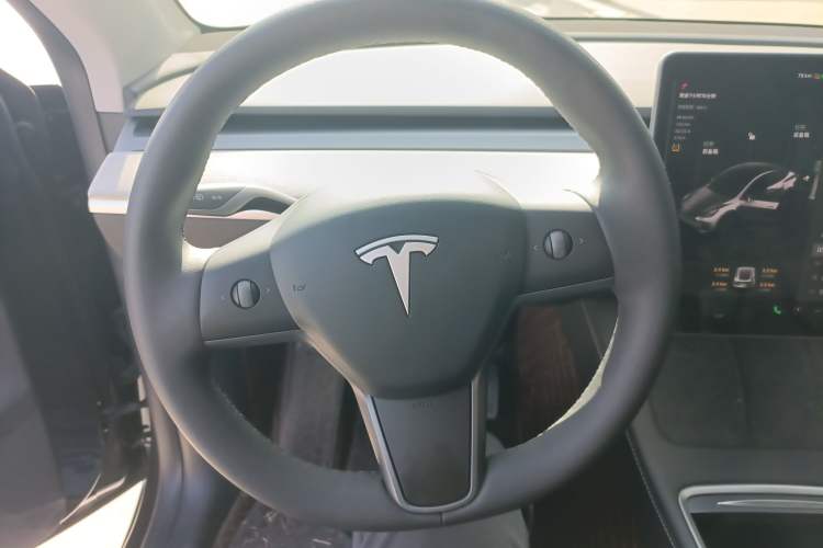 Used Tesla Model Y 2024 Rear-Wheel-Drive Version