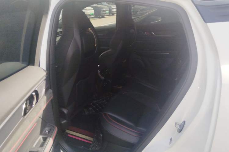 Used Lynk & Co 05 2020 2.0TD Four-Wheel Drive HypeHalo
