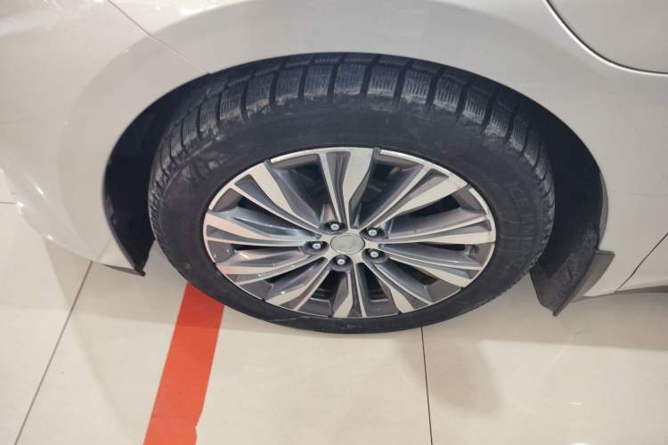 Used Hongqi E-QM5 2023 560km PLUS Exterior 7