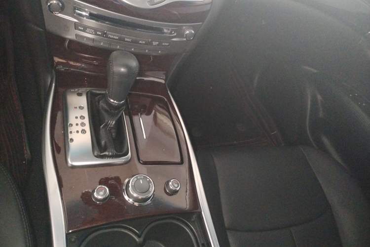 Used Infiniti Q70 2015 Q70L 2.5L Enjoyment Edition Gear Lever