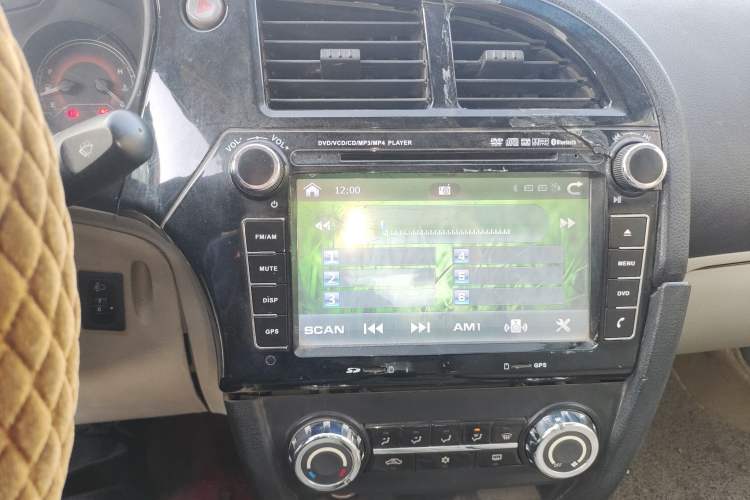 Used Soueast V3 Lingyue 2014 1.5L Manual Smart Edition
