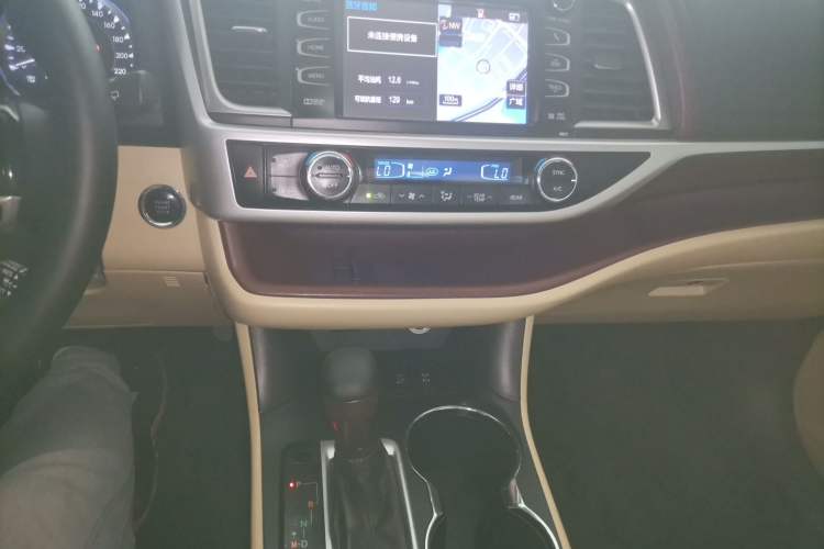 Used Toyota Highlander 2015 2.0T Four-Wheel Drive Ultimate Edition 7-Seater