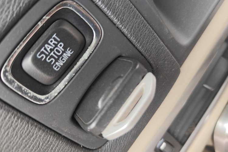 Used Volvo S80L 2014 2.0T T5 Intelligent Luxury Edition Vehicle Key