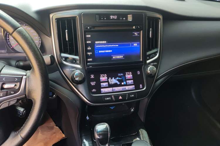 Used Toyota Crown 2015 2.0T Fashion Edition
