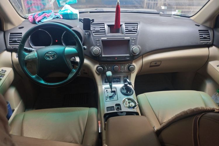 Used Toyota Highlander 2011 2.7L Two-Wheel Drive 5-Seater Sport Edition
