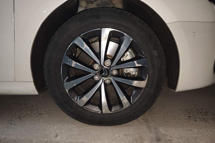 Used Citroen C6 2017 Revised 350THP Luxury Version Right Front Wheel Hub