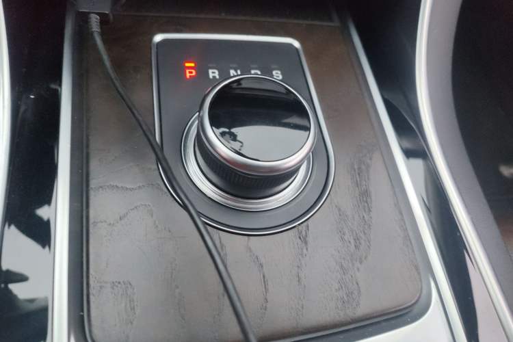 Used Jaguar XFL 2020 XFL 2.0T P250 Four-Wheel Drive Luxury Edition Gear Lever