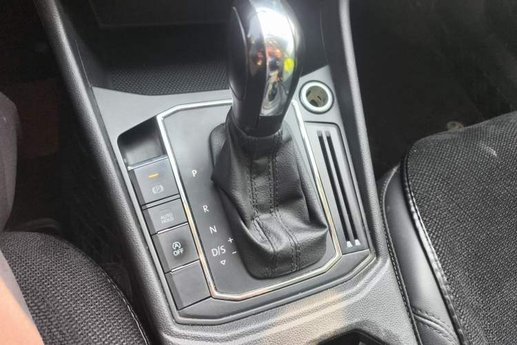 Used Volkswagen Lavida 2021 1.5L Automatic Comfort Edition
