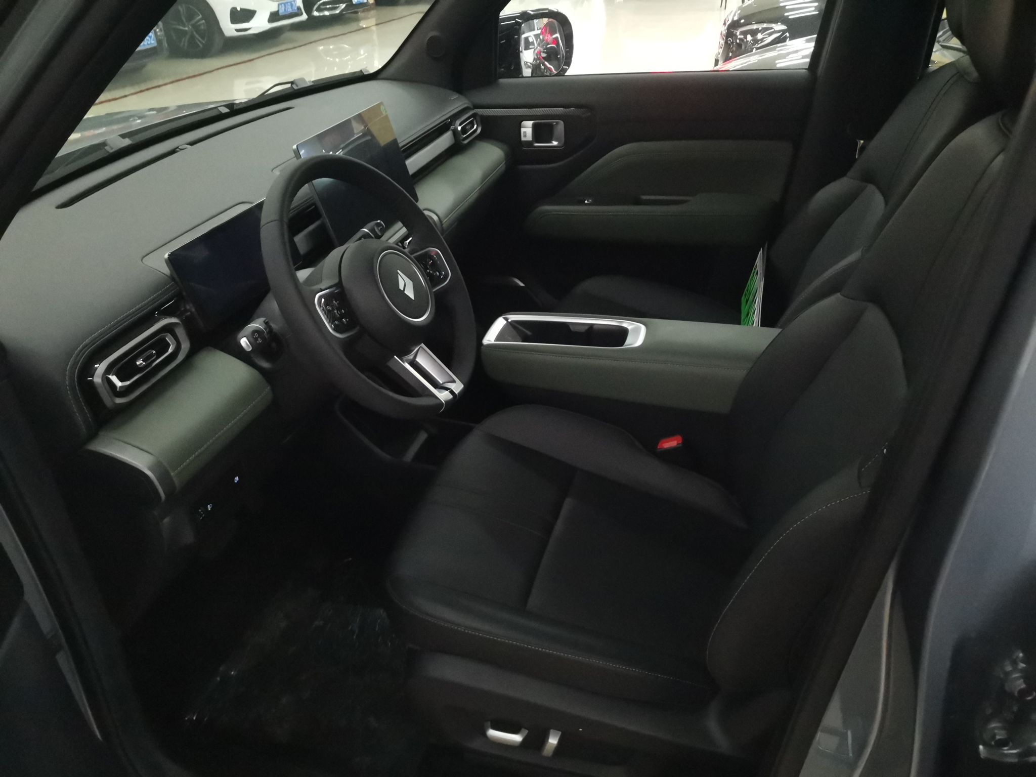 Переднее сиденье в автомобиле