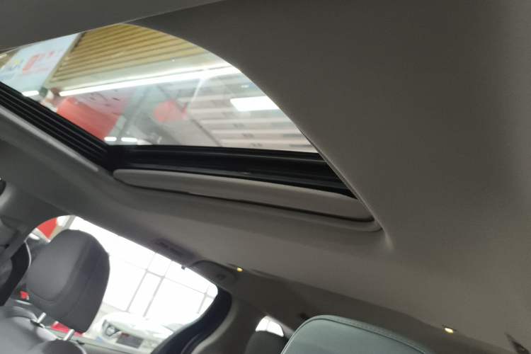 Used Toyota Granvia 2024 2.5L Hybrid Comfort Edition