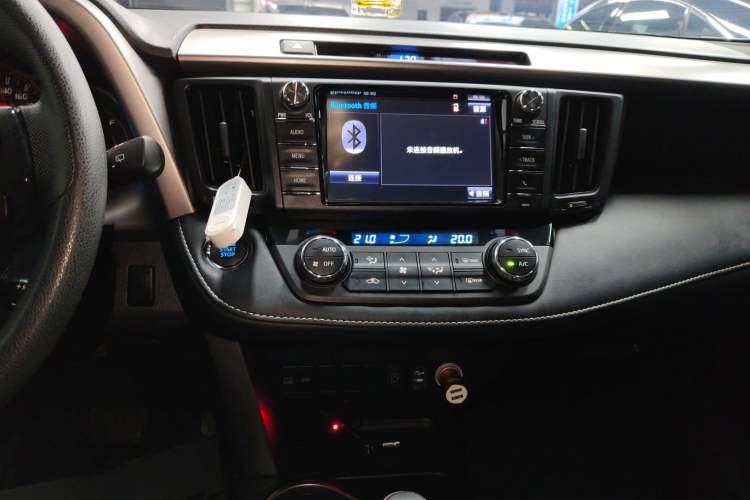 Used Toyota RAV4 2016 2.0L CVT Two-Wheel Drive Fashion Edition China V Standard