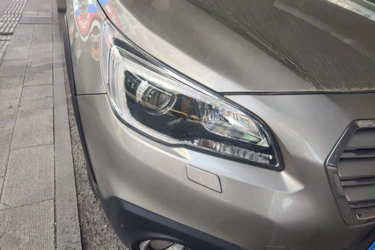 Used Subaru Outback 2016 2.5i Sport Navigation Edition Right Front Headlight