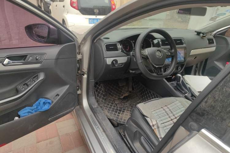 Used Volkswagen Sagitar 2018 280TSI DSG Comfort Model Driver Seat