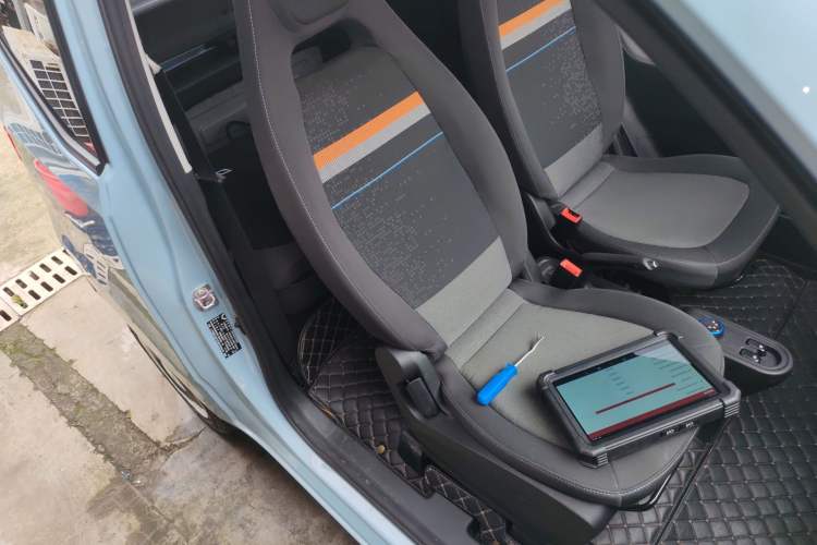 Used Wuling Hongguang MINIEV 2022 Easy Version Lithium Iron Phosphate Right Front Seat