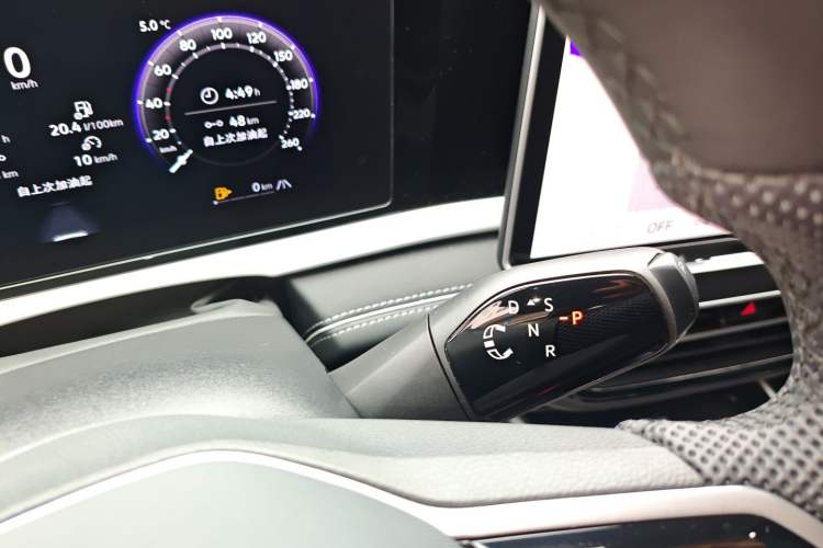 Used Volkswagen Passat 2025 Pro 380TSI Dragon Supreme Edition
