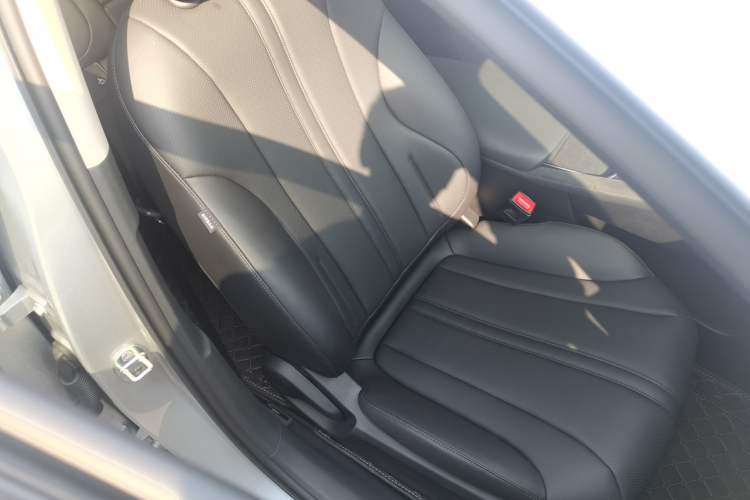 Used Roewe D7 2025 DMH 125km World Champion Excellence Edition