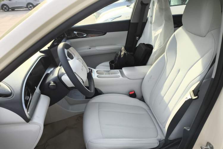 Used Geely Galaxy Geome 2026 Model 310km Youth Edition Left Front Seat