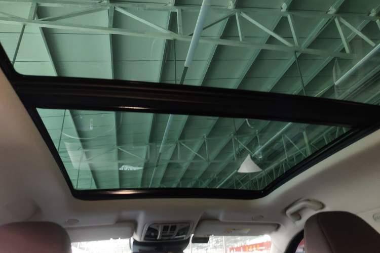 Used Wey VV6 2020 2.0T Two-Wheel Drive Smart Enjoyment+