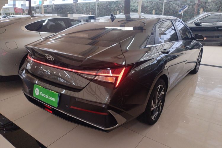 Used Hyundai Elantra 2023 1.5L CVT LUX Prestige Edition
