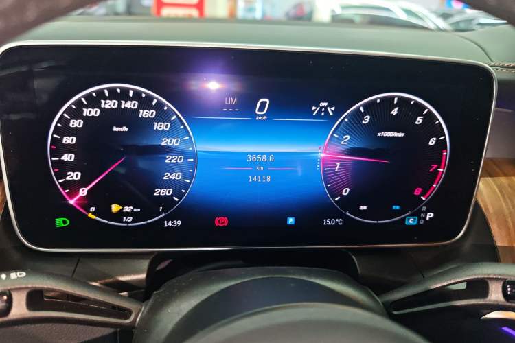 Used Mercedes-Benz GLC 2023 Refreshed GLC 300 L 4MATIC Dynamic Edition 5 Seats Instrument Cluster