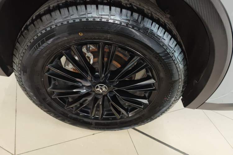 Used Venucia V 2021 260T Idol Edition
