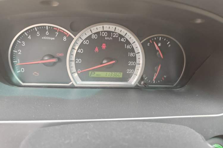 Used Chevrolet Epica 2010 1.8 Comfort Edition AT Odometer Close Up