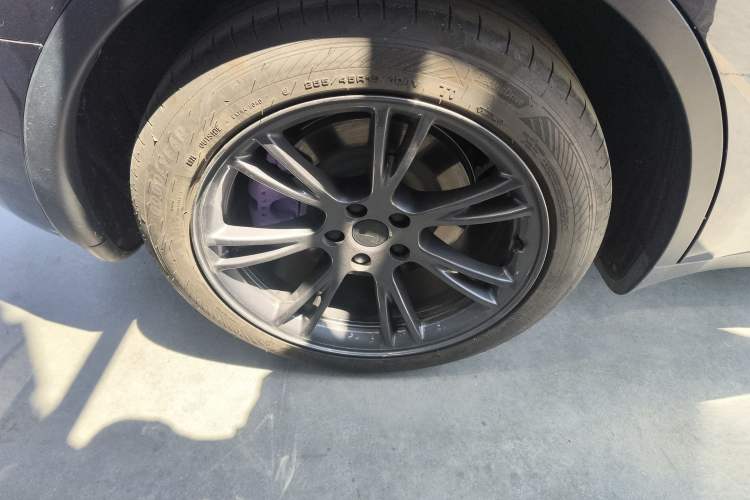 Used Tesla Model Y 2024 Rear-Wheel-Drive Version Right Rear Wheel Hub