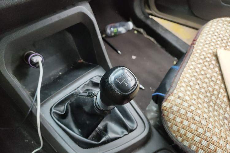 Used Wuling Hongguang V 2019 1.5L Jingqu Version China VI LAR Gear Lever