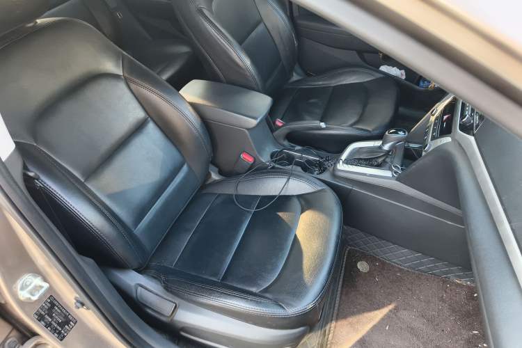 Used Hyundai Elantra (6th Generation / Lingdong) 2016 1.6L Automatic ZhiXuan – Elite Version Right Front Seat