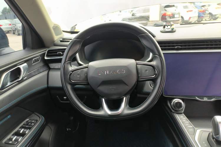 Used Lynk & Co 05 2020 2.0TD Two-Wheel Drive Shine Halo
