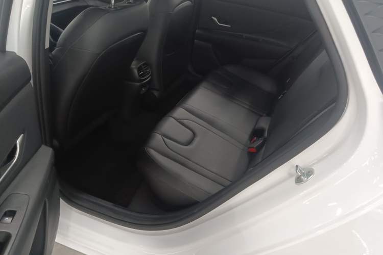 Used Hyundai Elantra 2023 1.5L CVT GLX Elite Edition
