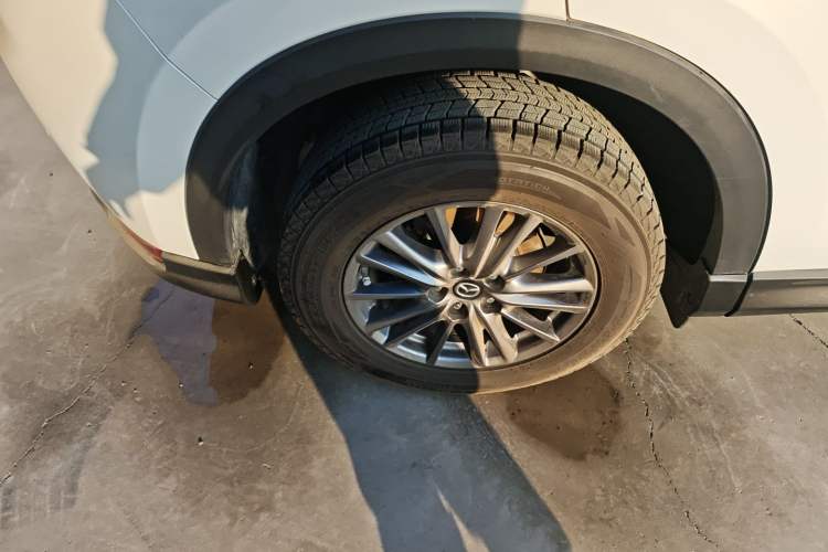 Used Mazda CX-5 2021 2.0L Automatic Two-Wheel Drive Smart Version Right Rear Wheel Hub