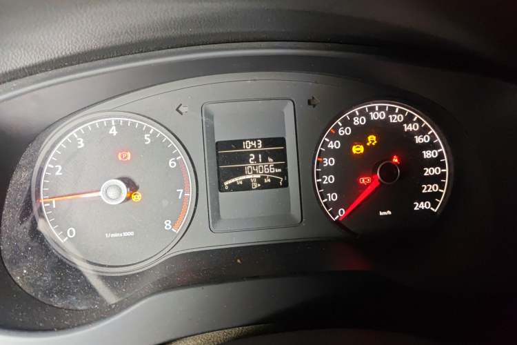 Used Volkswagen Sagitar 2014 Revised Version 1.6L Manual Comfort Edition Instrument Cluster