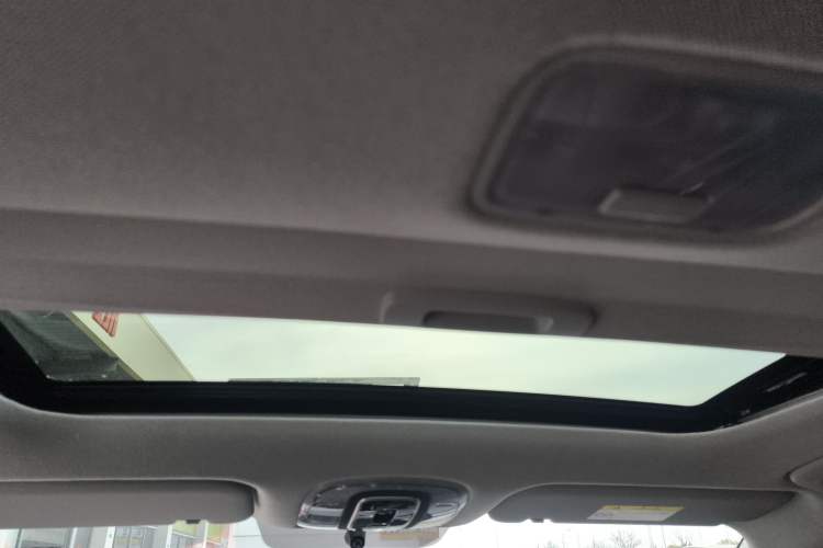 Used Hyundai Elantra 2023 1.5L CVT GLX Elite Edition Headliner