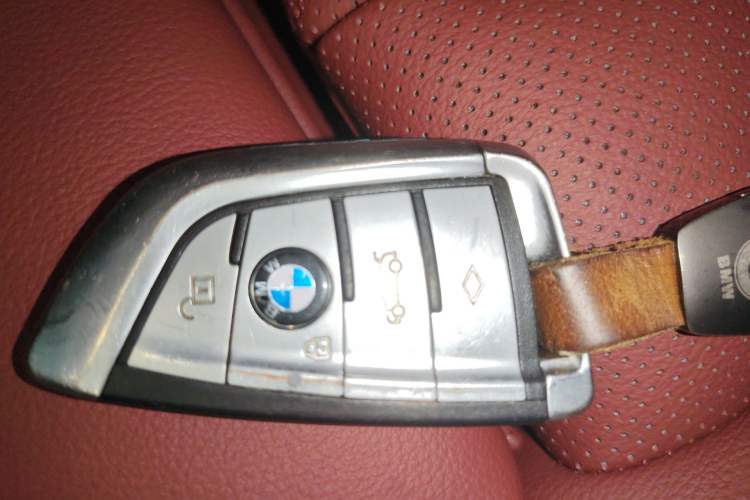 Used BMW 3 Series 2025 325Li M Sport Package Vehicle Key