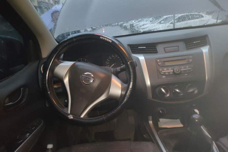 Used Nissan Navara 2017 2.5L Manual 4x4 Standard Edition QR25 Steering Wheel