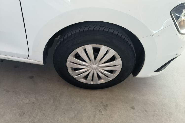 Used Volkswagen Santana 2021 1.5L Automatic Fashion Edition Right Rear Wheel Hub