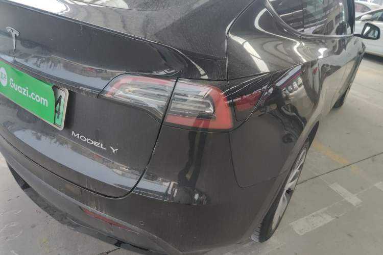 Used Tesla Model Y 2021 Long-Range All-Wheel-Drive Version 3D7