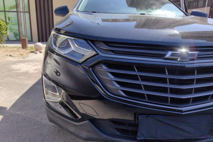 Used Chevrolet Equinox 2018 RS 550T Automatic All-Wheel-Drive Boundary Edition Right Front Headlight